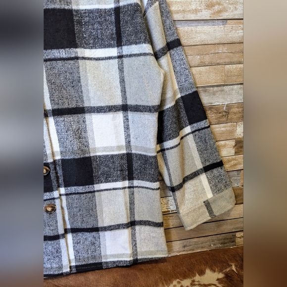 NWT Black Gray Plaid Flannel Shacket W Button Down - Picture 8 of 16
